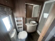 2022 COACHMAN VIP 575 7.jpg